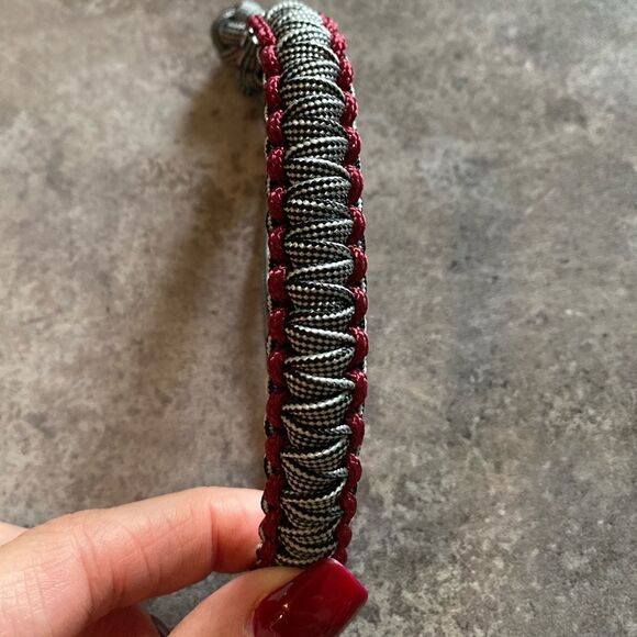 Paracord Bracelet NEW Unisex Maroon Silver Black Handmade USA - Picture 4 of 9